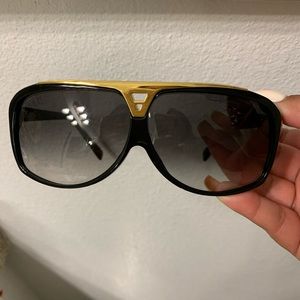 Luv evidence sunglasses